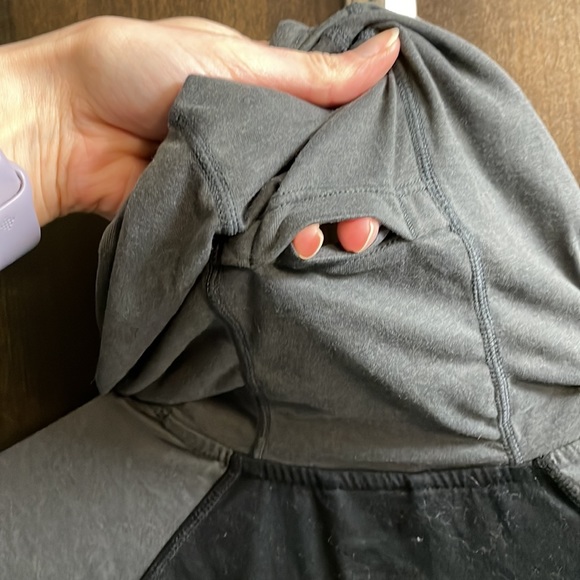 Nike running top with hood. Like New. Medium - Picture 7 of 8